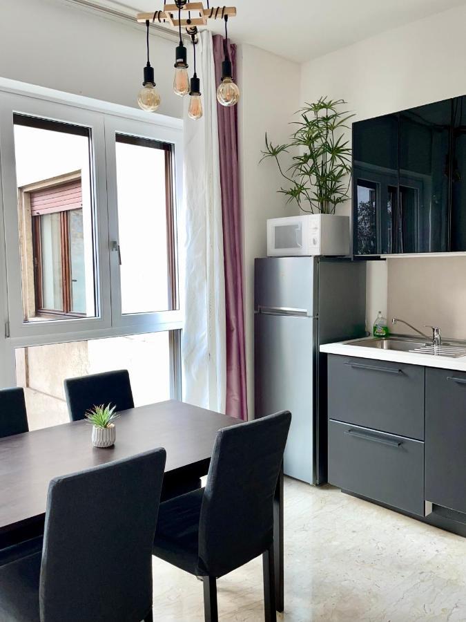 The White House, Modern Apartment In Center Milano Exteriör bild
