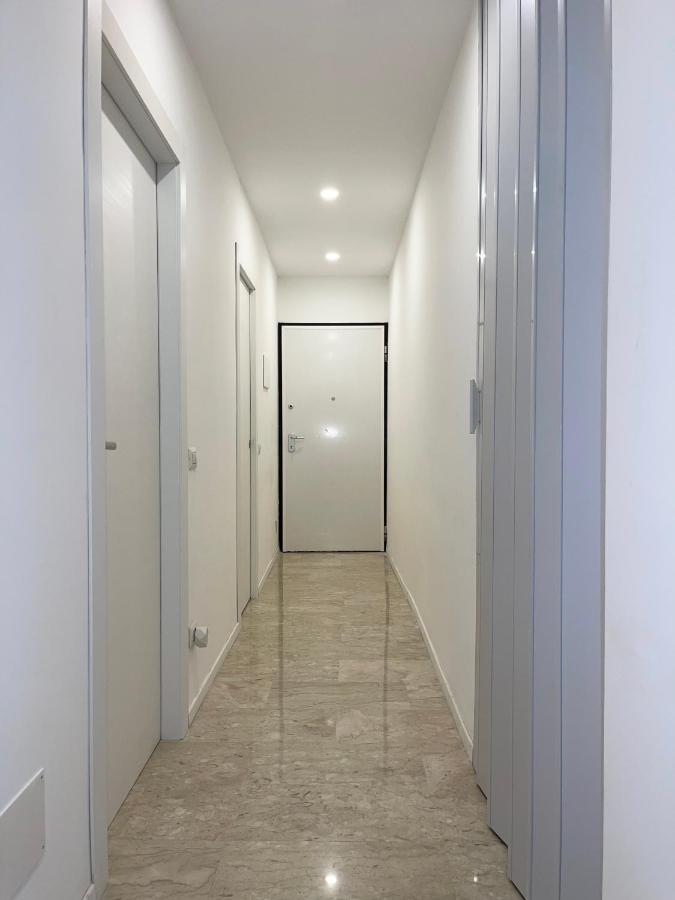 The White House, Modern Apartment In Center Milano Exteriör bild